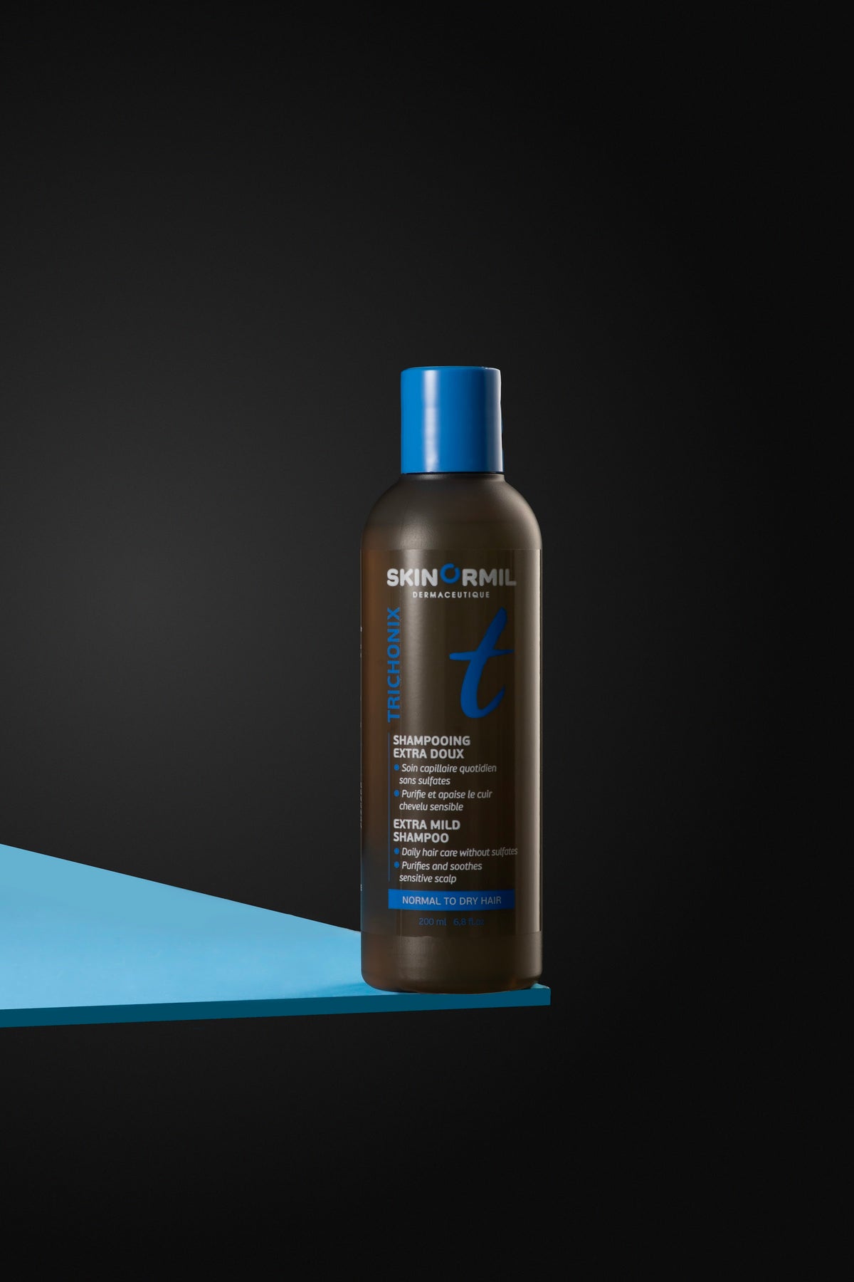 Trichonix extra mild shampoo, studio shot