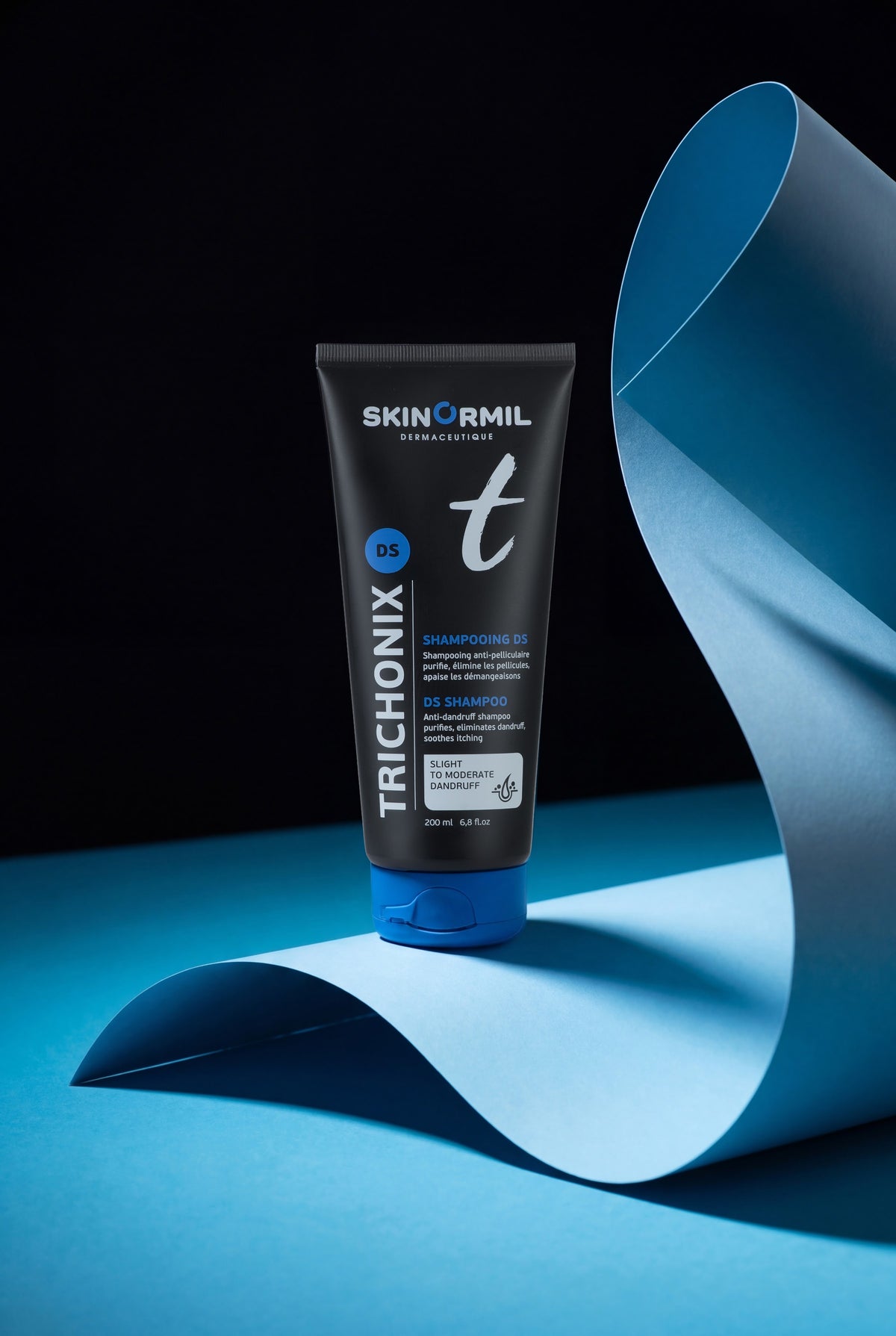 Trichonix DS anti-dandruff shampoo, studio shot